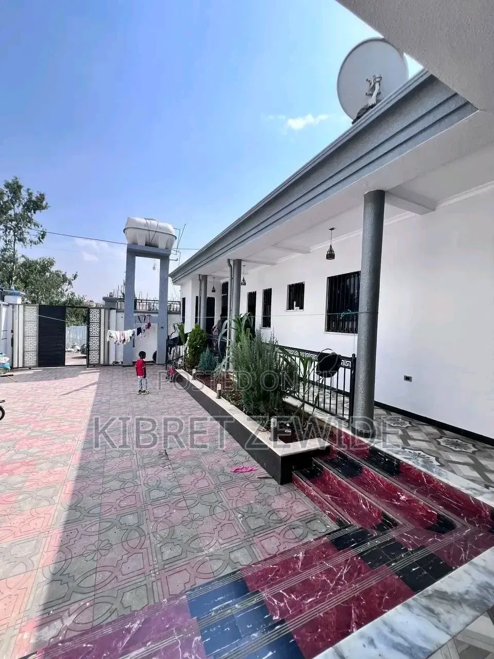 Furnished 5bdrm House in Kibert Zewdie, Yeka for sale