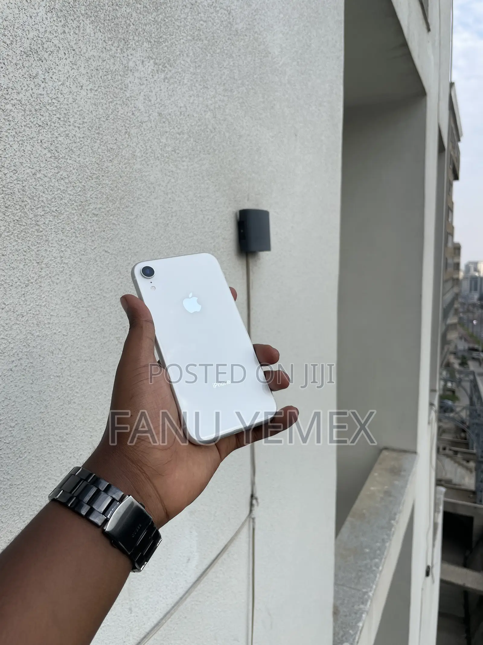 Apple iPhone XR 64 GB White