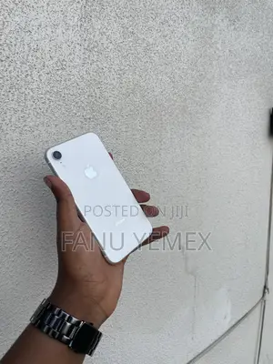 Apple iPhone XR 64 GB White