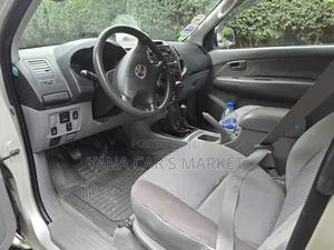 Toyota Hilux 2007 Silver