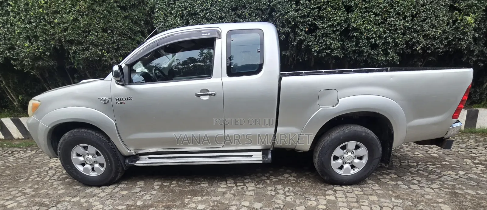 Toyota Hilux 2007 Silver