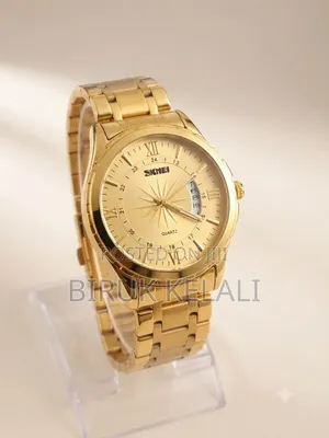 Skmei 9069 Gold-Toned Wristwatch Featuring a Full Stainless Steel Band