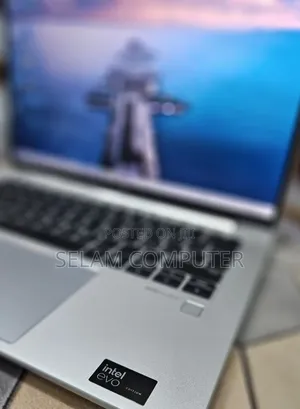 New Laptop HP EliteBook 840 16GB Intel Core Ultra 7 SSD 512GB