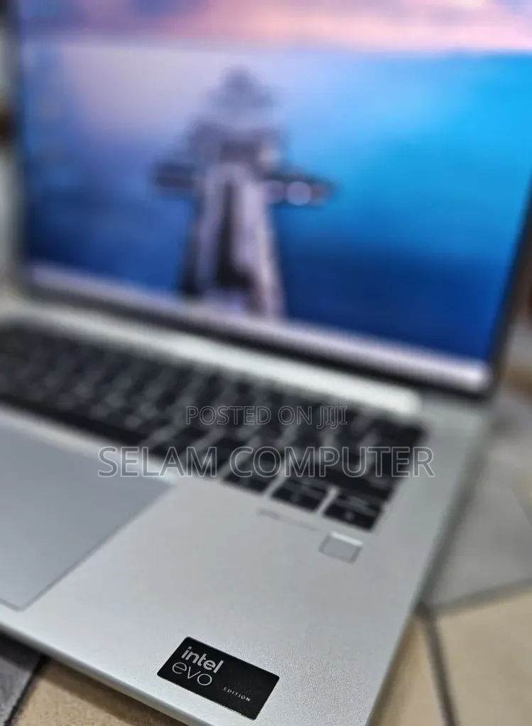 New Laptop HP EliteBook 840 16GB Intel Core Ultra 7 SSD 512GB