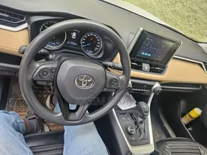 Toyota RAV4 2023 White