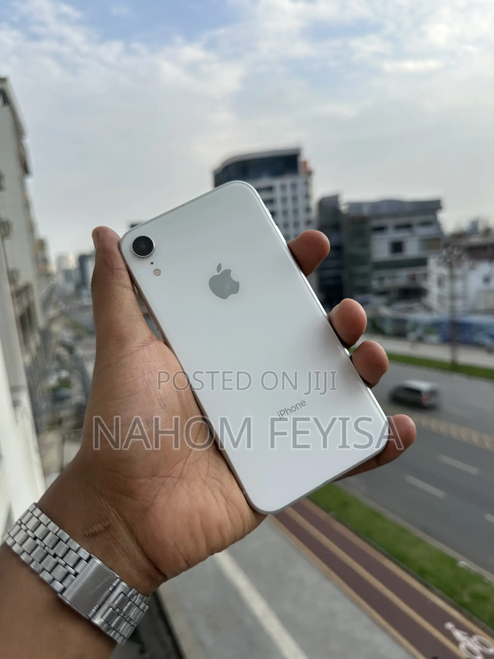 Apple iPhone XR 64 GB White