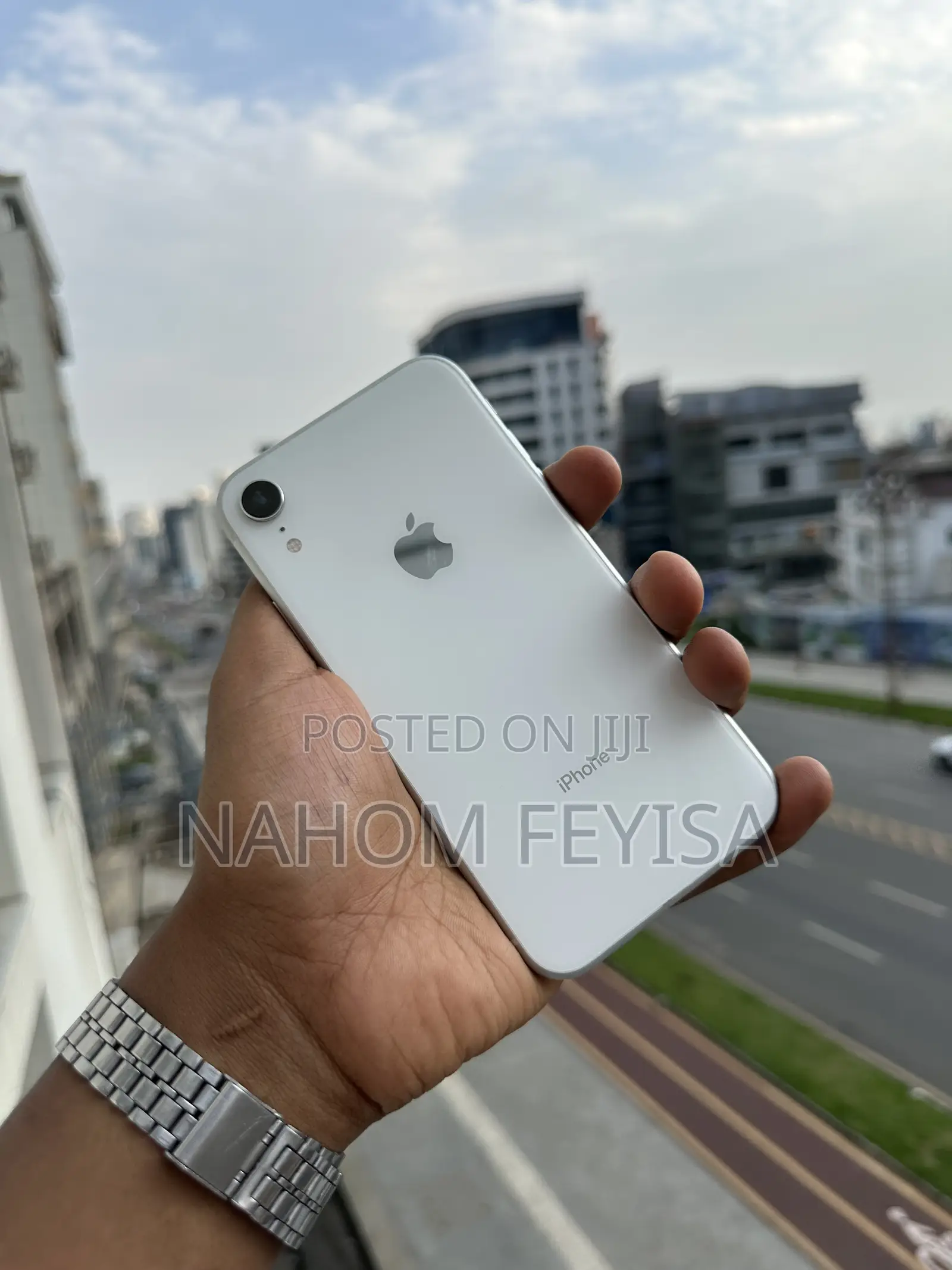 Apple iPhone XR 64 GB White