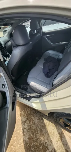 Hyundai Avante 2014