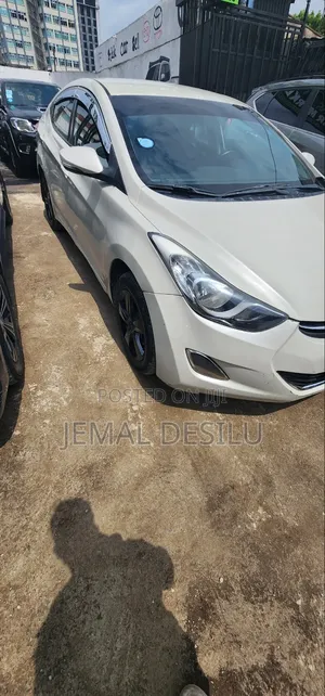 Hyundai Avante 2014