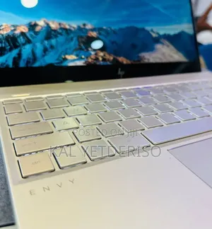 New Laptop HP Pavilion 14 8GB Intel Core i7 SSD 256GB