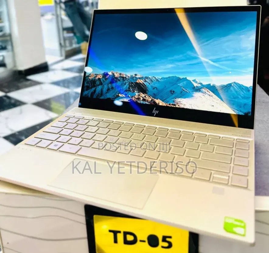 New Laptop HP Pavilion 14 8GB Intel Core i7 SSD 256GB