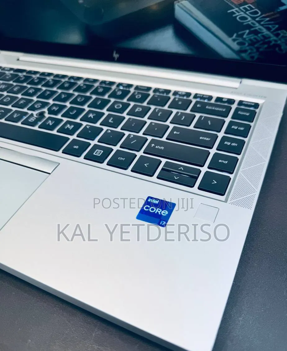 New Laptop HP EliteBook 830 G8 16GB Intel Core i7 SSD 512GB