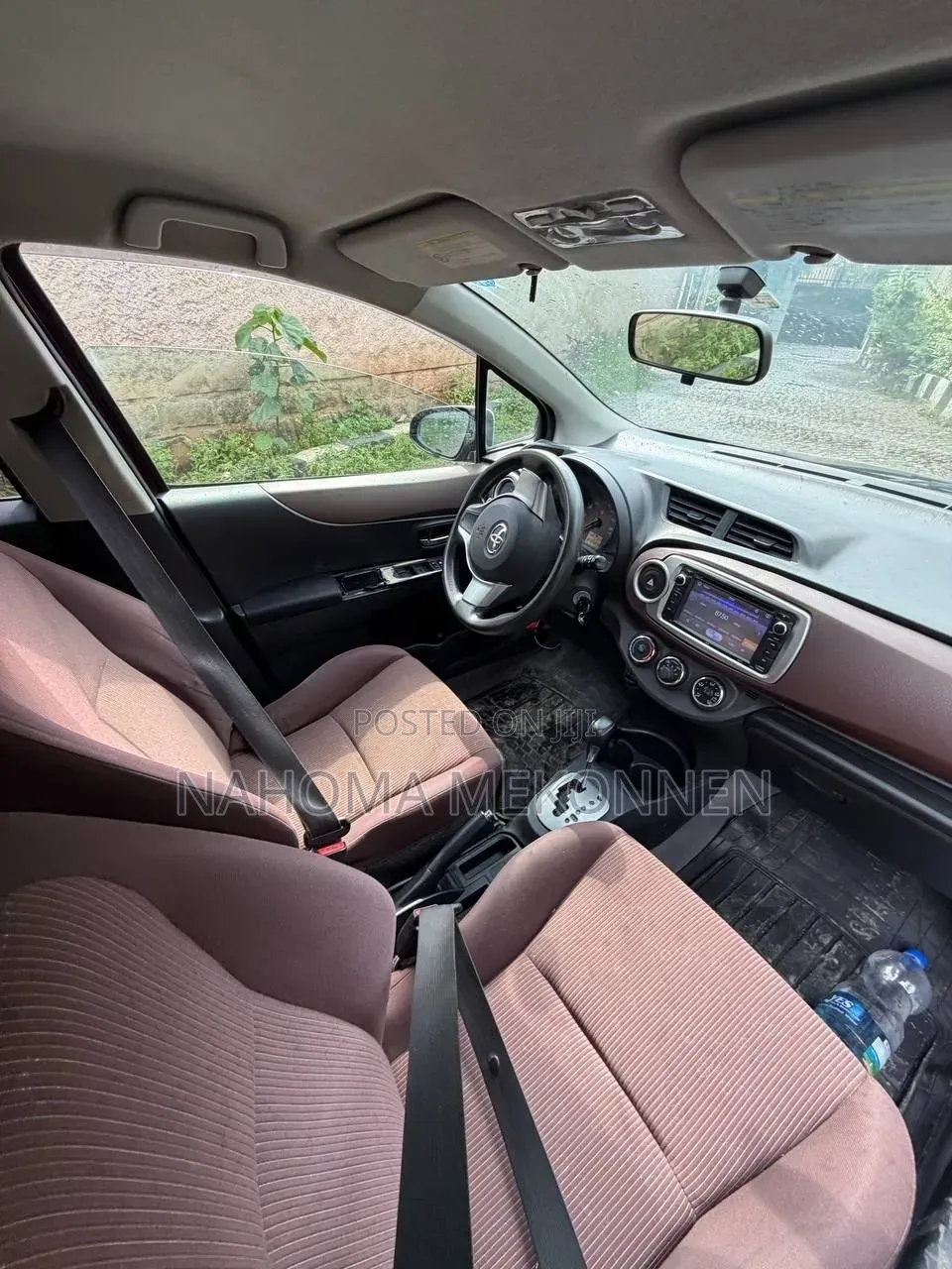 Toyota Yaris 2012 Red