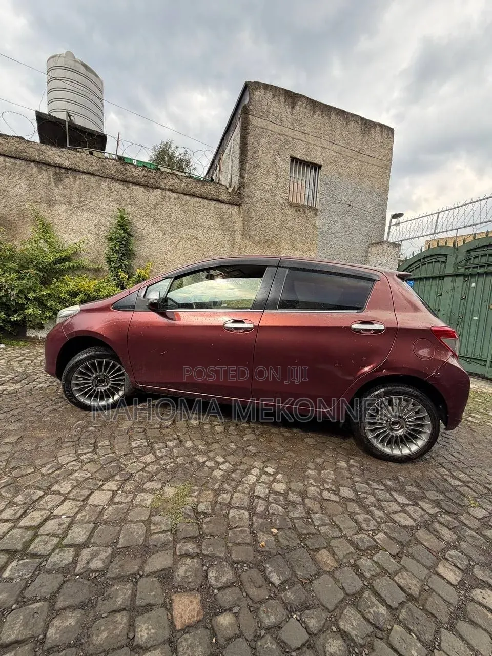 Toyota Yaris 2012 Red