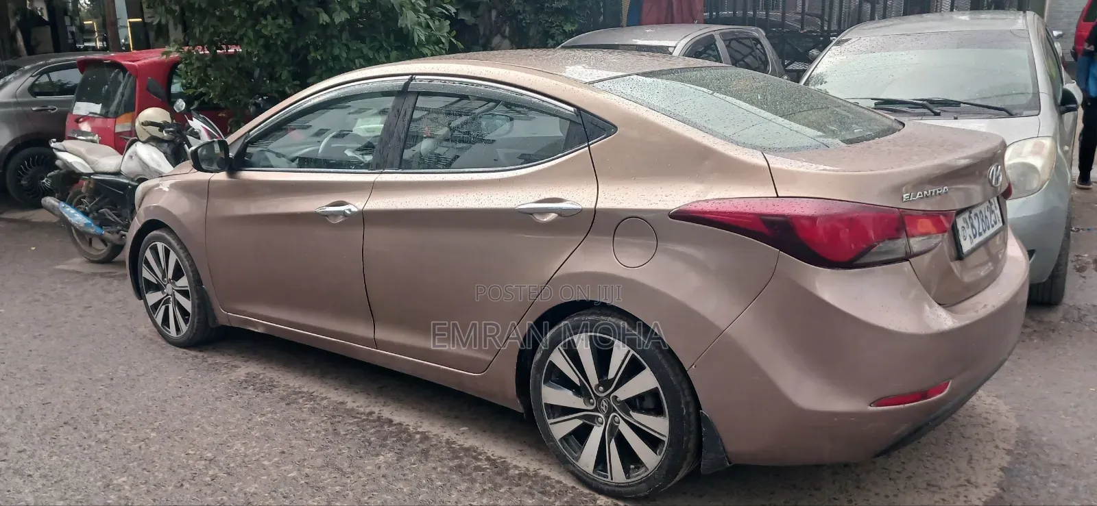 Hyundai Avante 2015 Gold