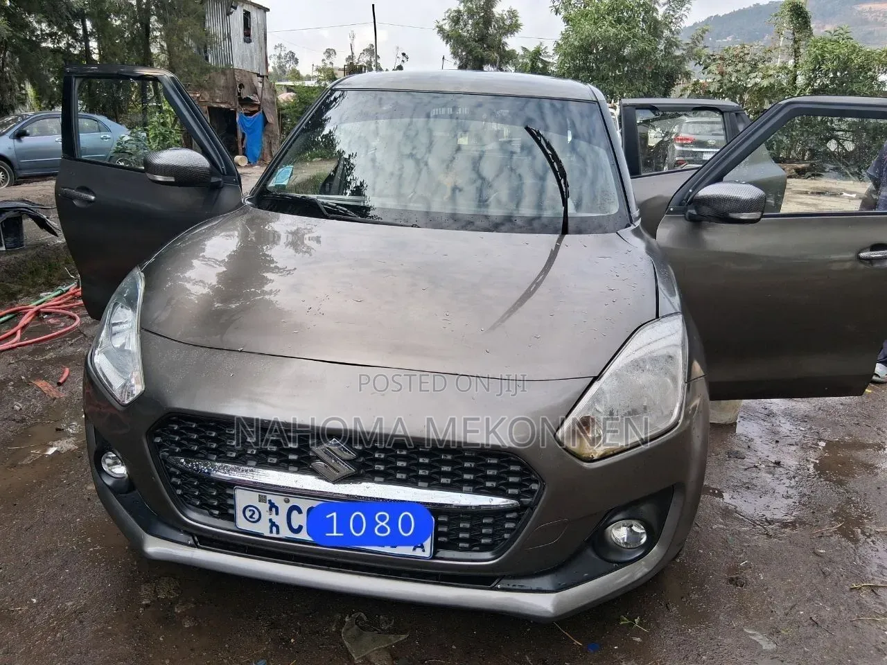 Suzuki Swift 2022 Gray