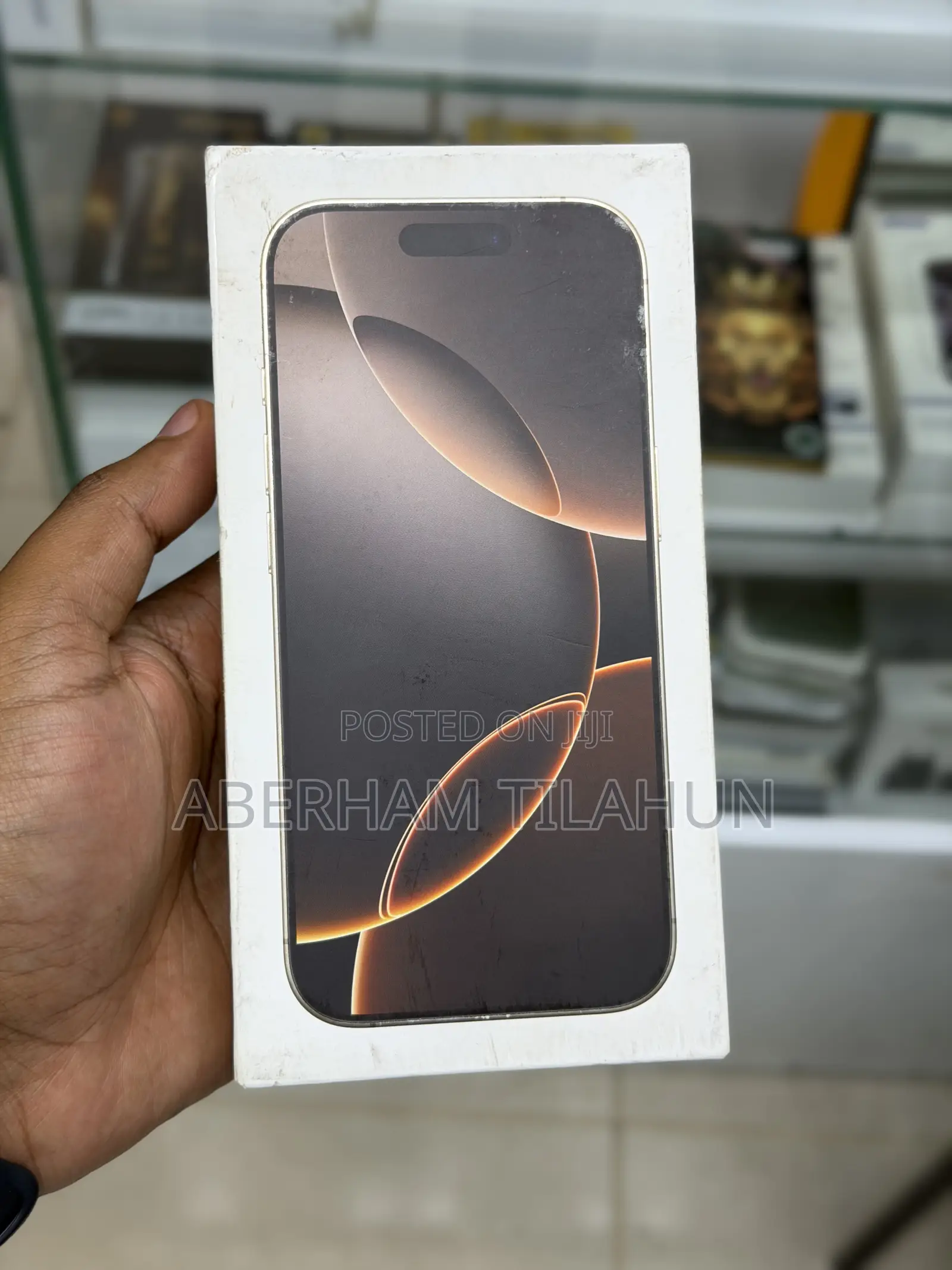 New Apple iPhone 16 Pro 128 GB Gold