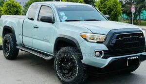 Toyota Tacoma 2020 Green