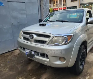 Toyota Hilux 2007 Silver