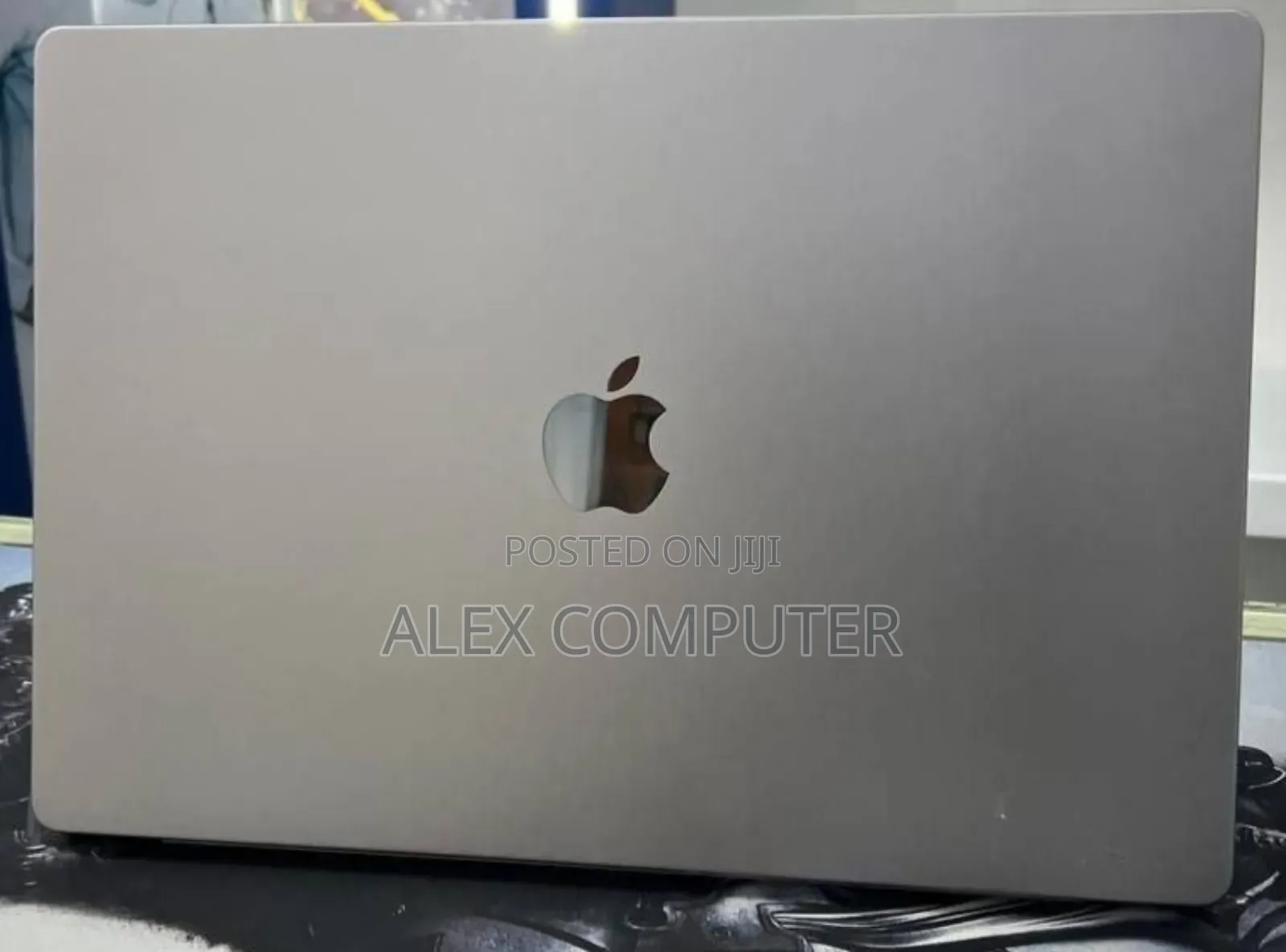 New Laptop Apple MacBook Pro 2021 M1 32GB Apple M1 SSD 1T