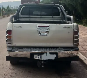 Toyota Hilux 2009 Silver