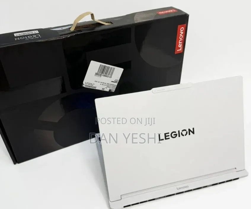 New Laptop Lenovo Legion Pro 7 32GB Intel Core Ultra 9 SSD 1T