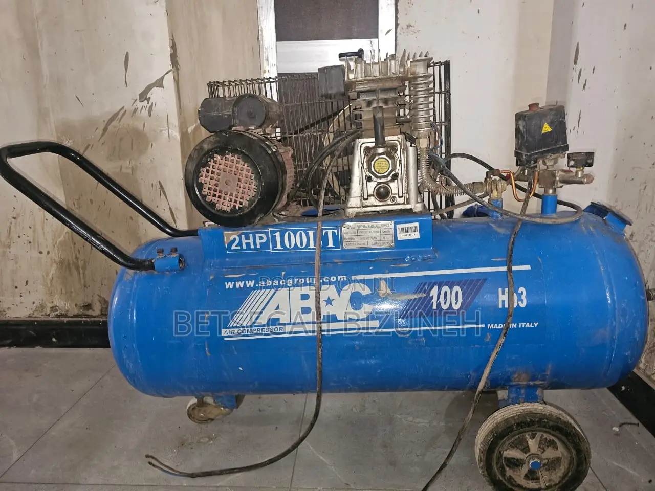 Abac Compressors (Both 50l And 100l Available)