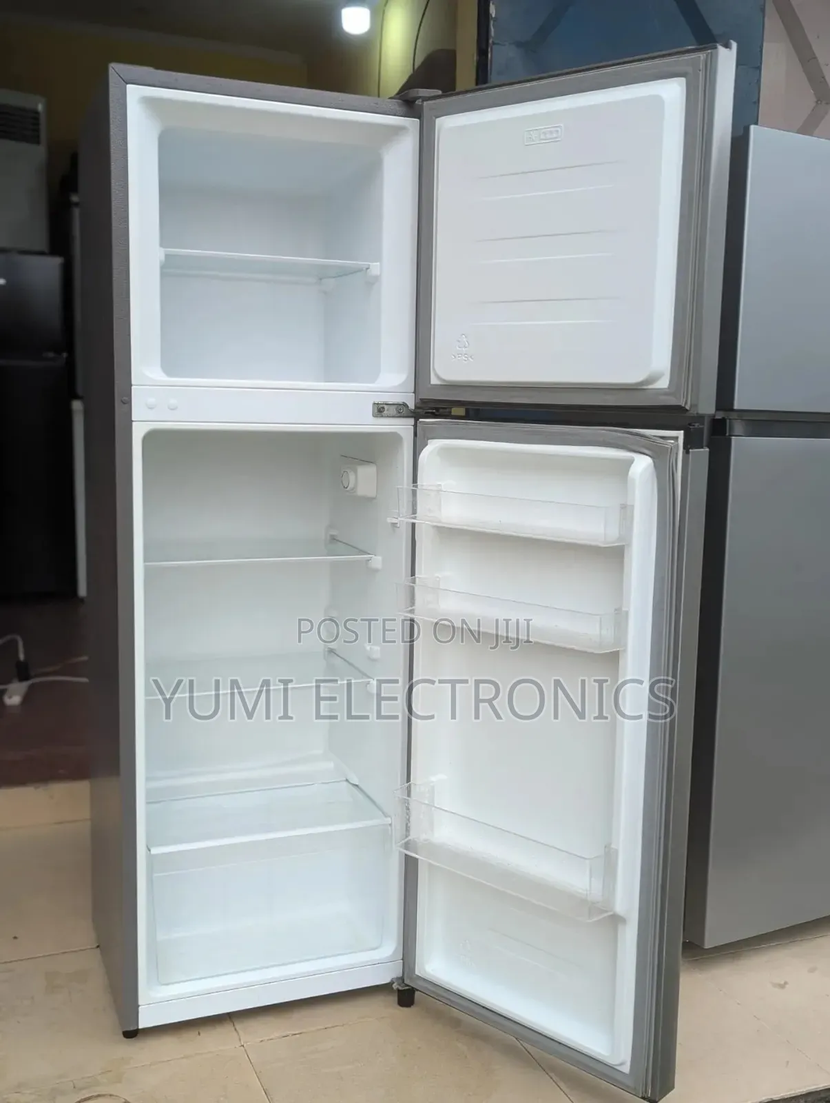 Hisense 280 Letter Refrigerator