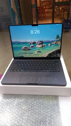 New Laptop Apple MacBook Pro 2025 M5 16GB Apple M5 SSD 512GB
