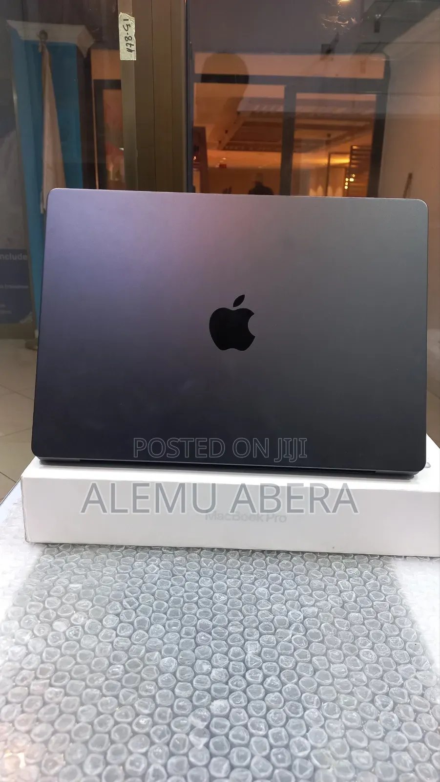 New Laptop Apple MacBook Pro 2025 M5 16GB Apple M5 SSD 512GB