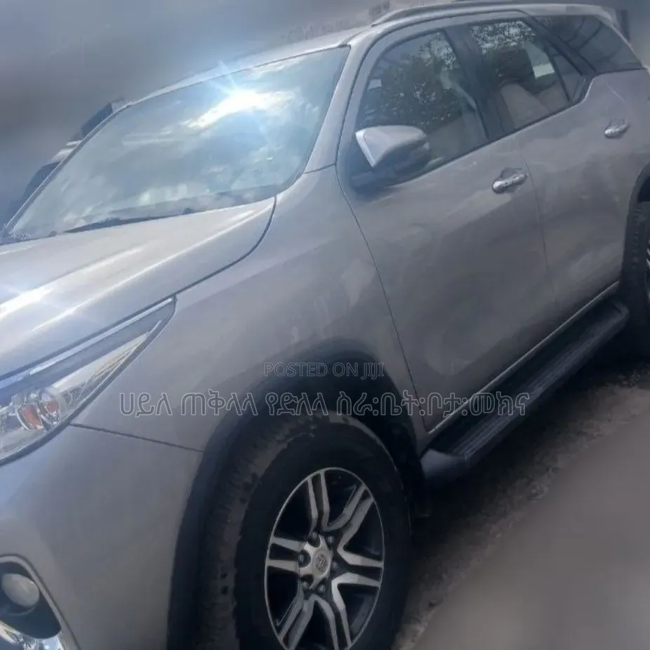 Toyota Fortuner 2019 Silver