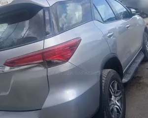 Toyota Fortuner 2019 Silver