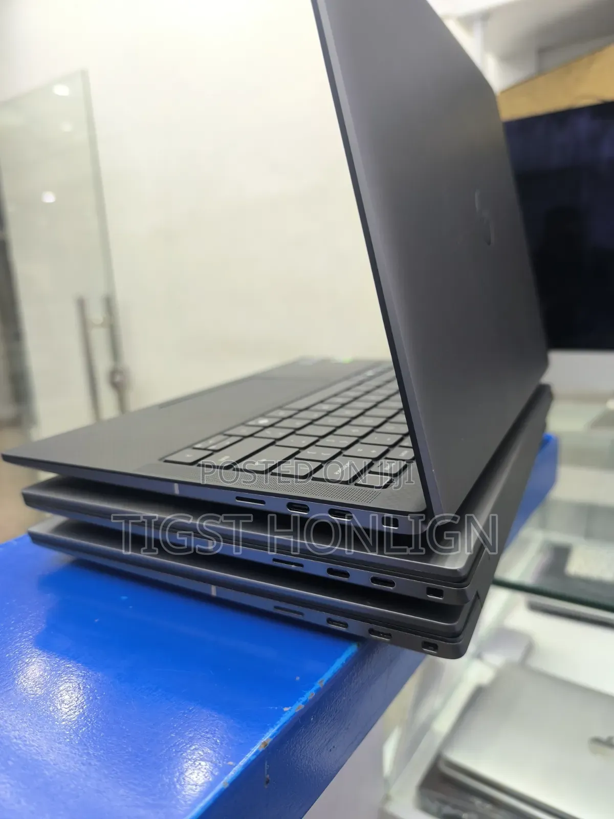 New Laptop Dell Precision 5490 32GB Intel Core Ultra 9 SSD 1T