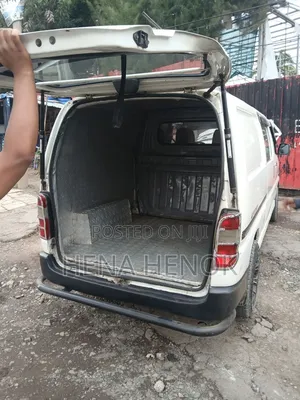 Toyota HiAce 2008 White