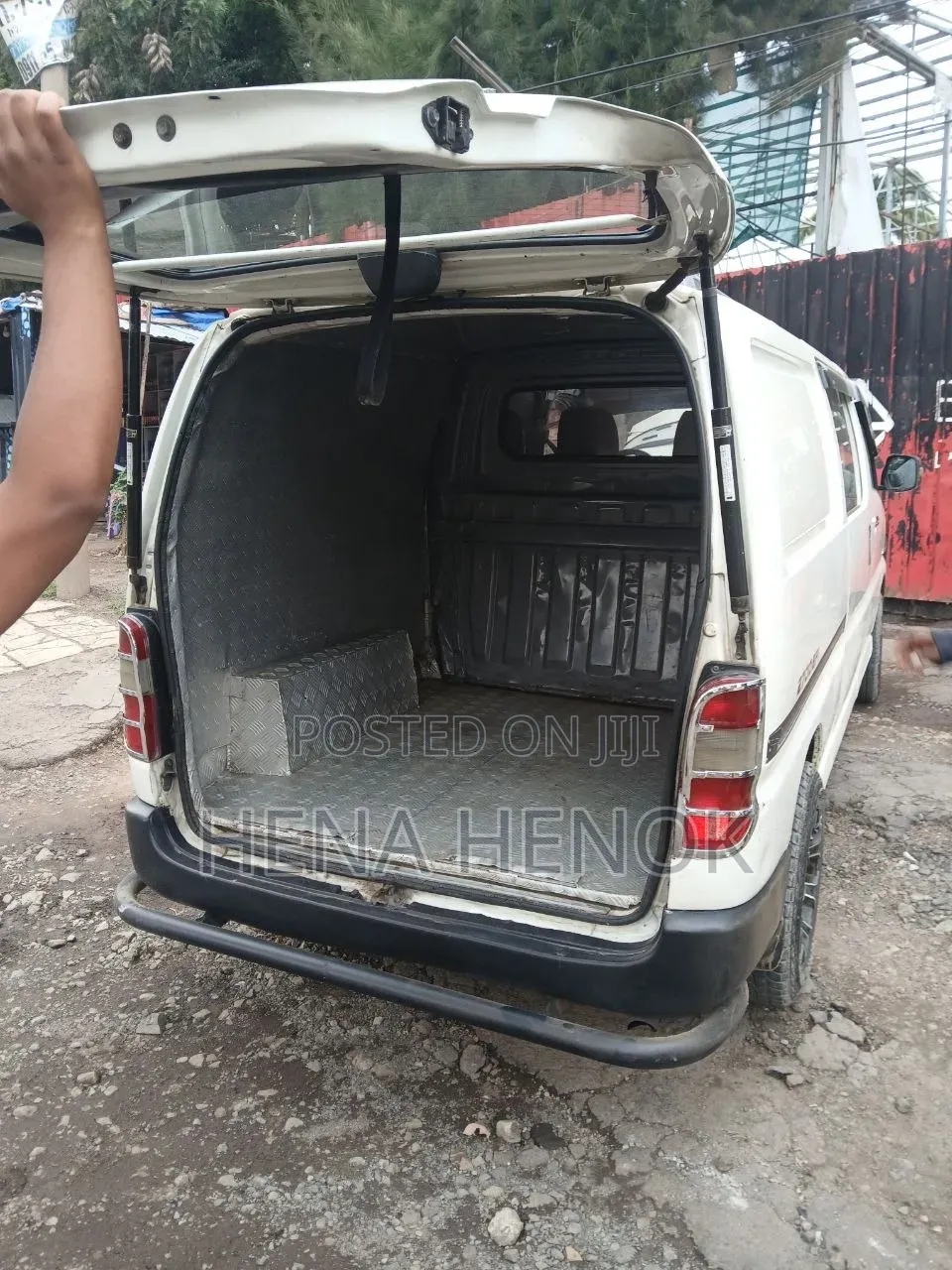 Toyota HiAce 2008 White