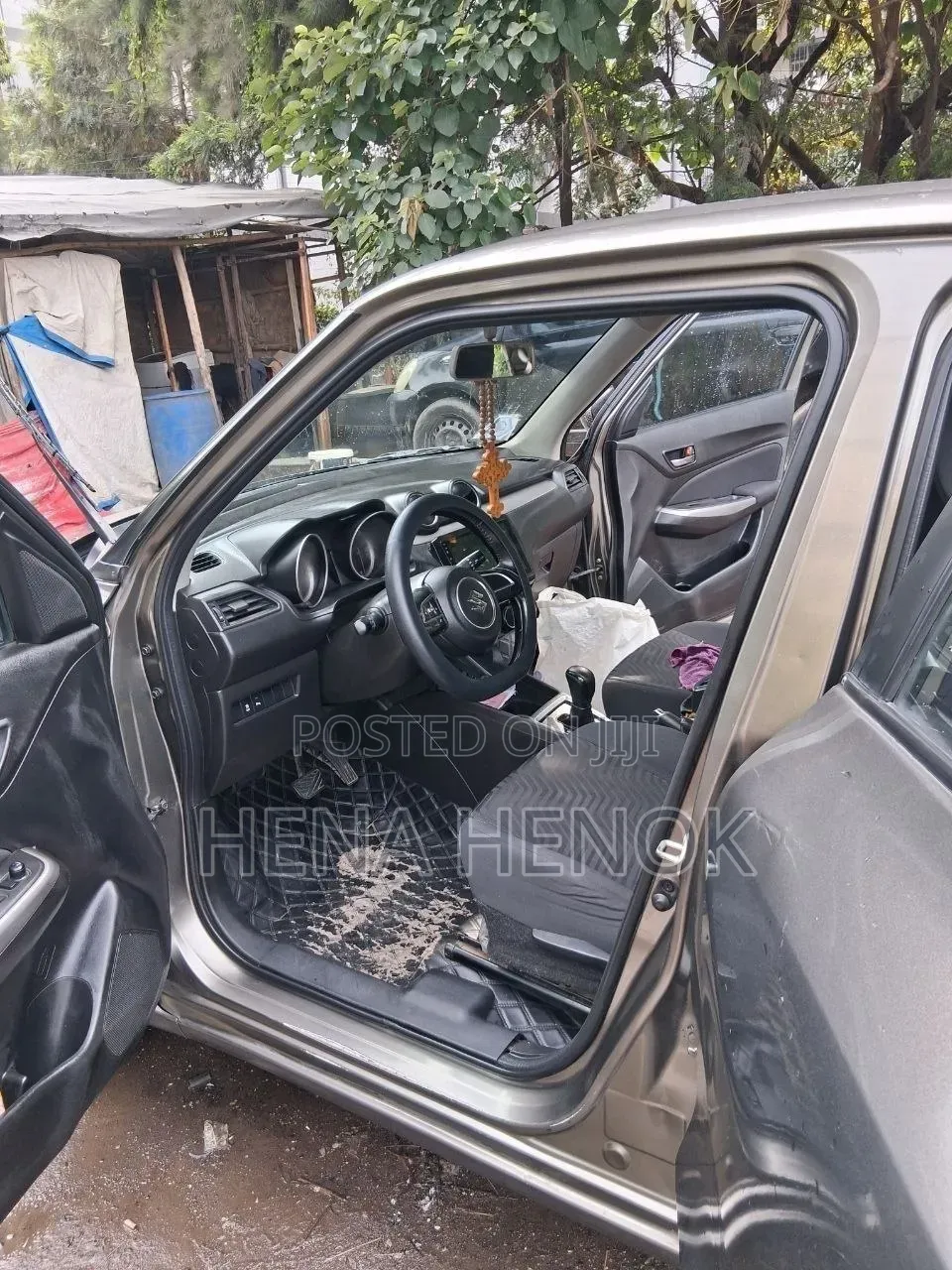 Suzuki Swift 2022 Gray