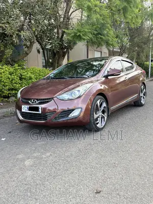 Hyundai Avante 2013 Burgundy
