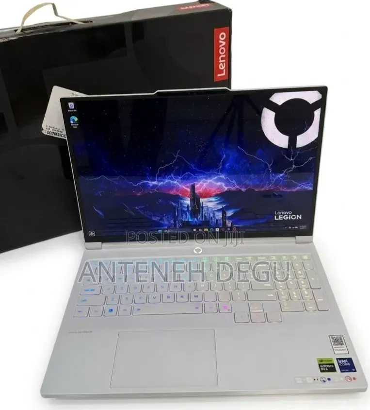 New Laptop Lenovo Legion Pro 7 32GB Intel Core Ultra 9 SSD 1T