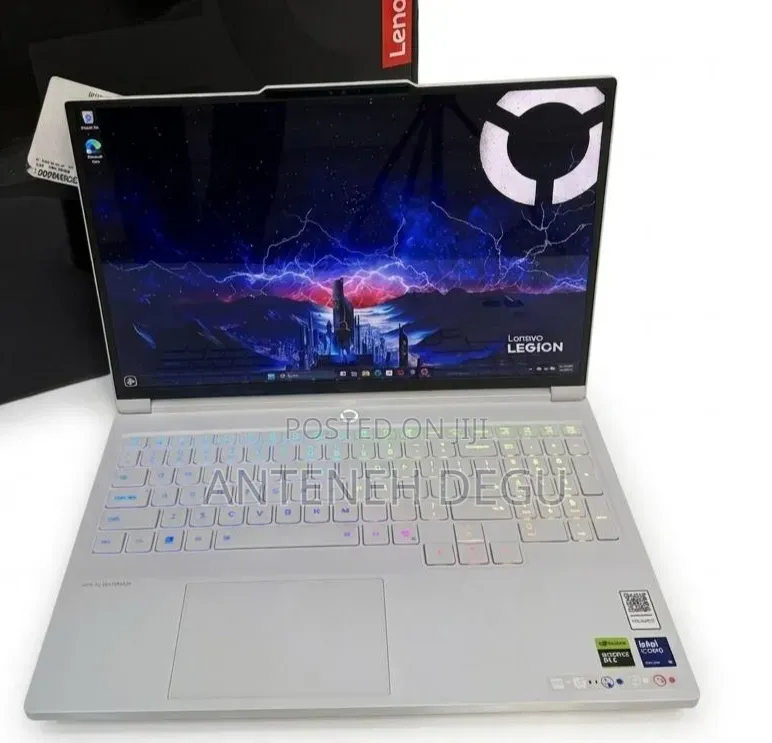 New Laptop Lenovo Legion Pro 7 32GB Intel Core Ultra 9 SSD 1T