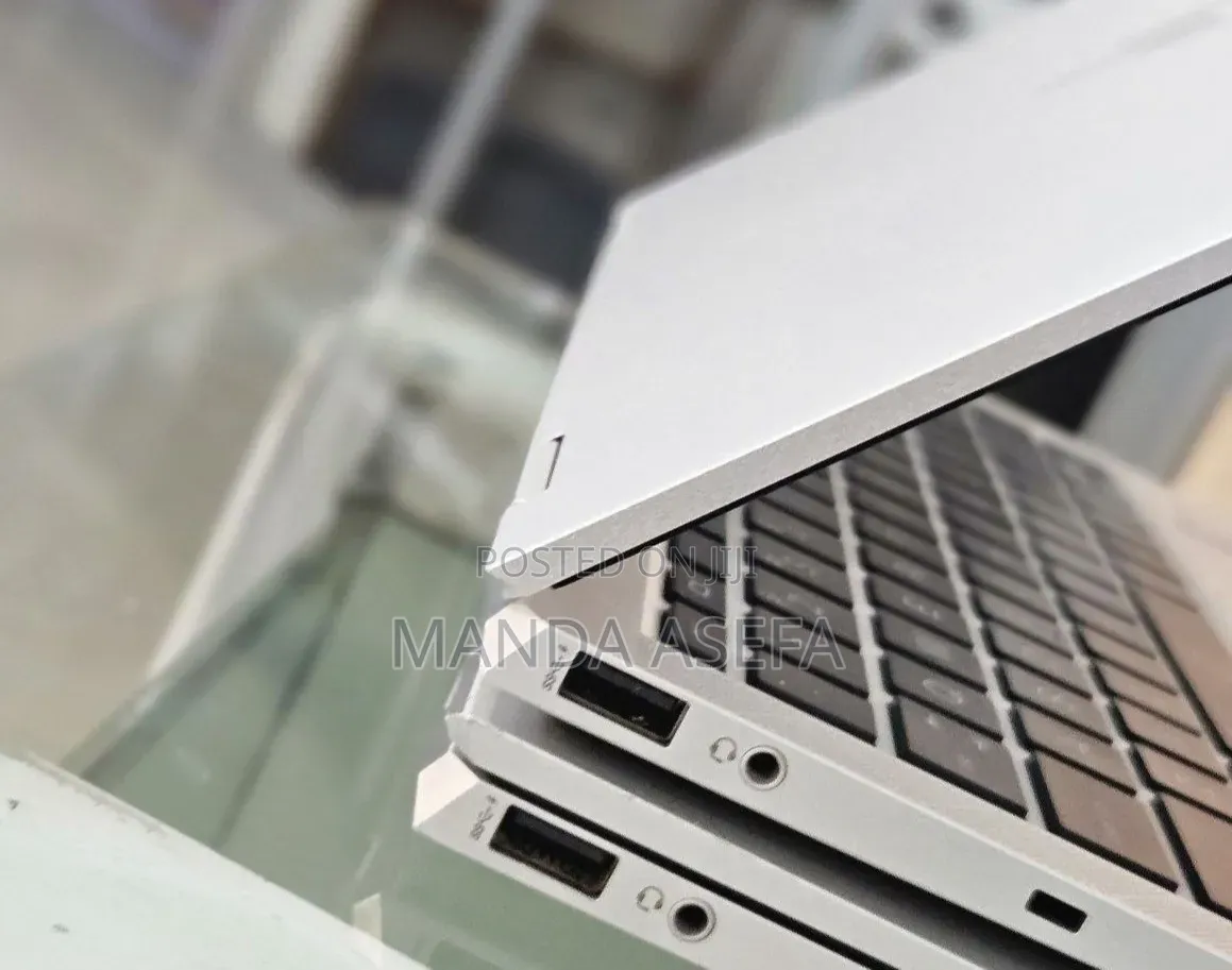 New Laptop HP EliteBook 1040 G8 16GB Intel Core i7 SSD 512GB