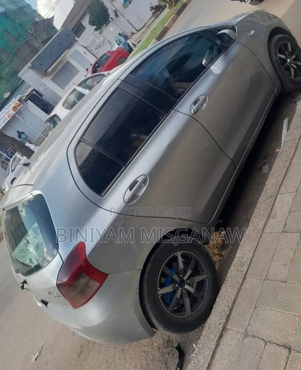 Toyota Yaris 2008 Gray