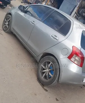 Toyota Yaris 2008 Gray