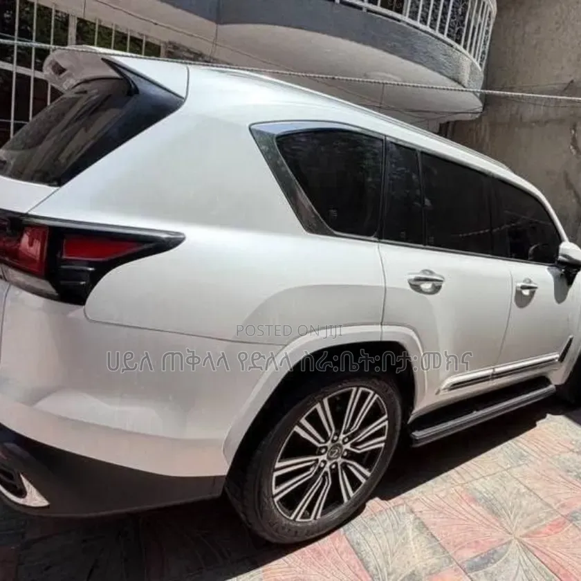 Lexus LX 2024 Ivory