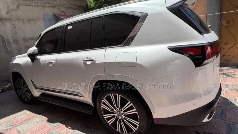 Lexus LX 2024 Ivory