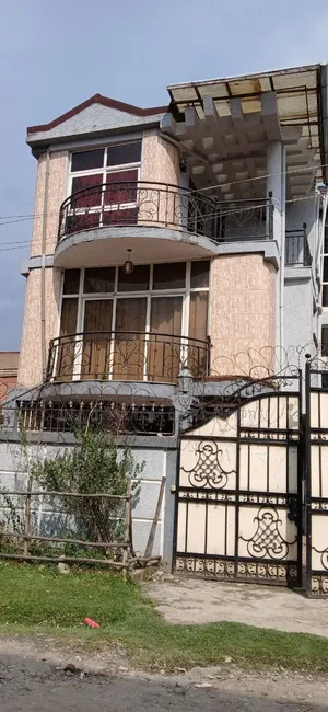 Furnished 7bdrm Townhouse/Terrace in Legetafo Area, Oromia-Finfinne