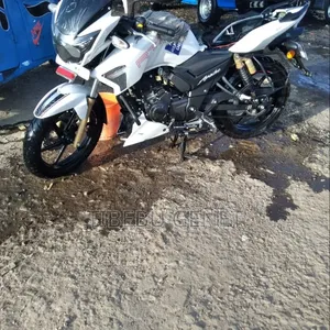 New TVS Apache 180 RTR 2021 Black