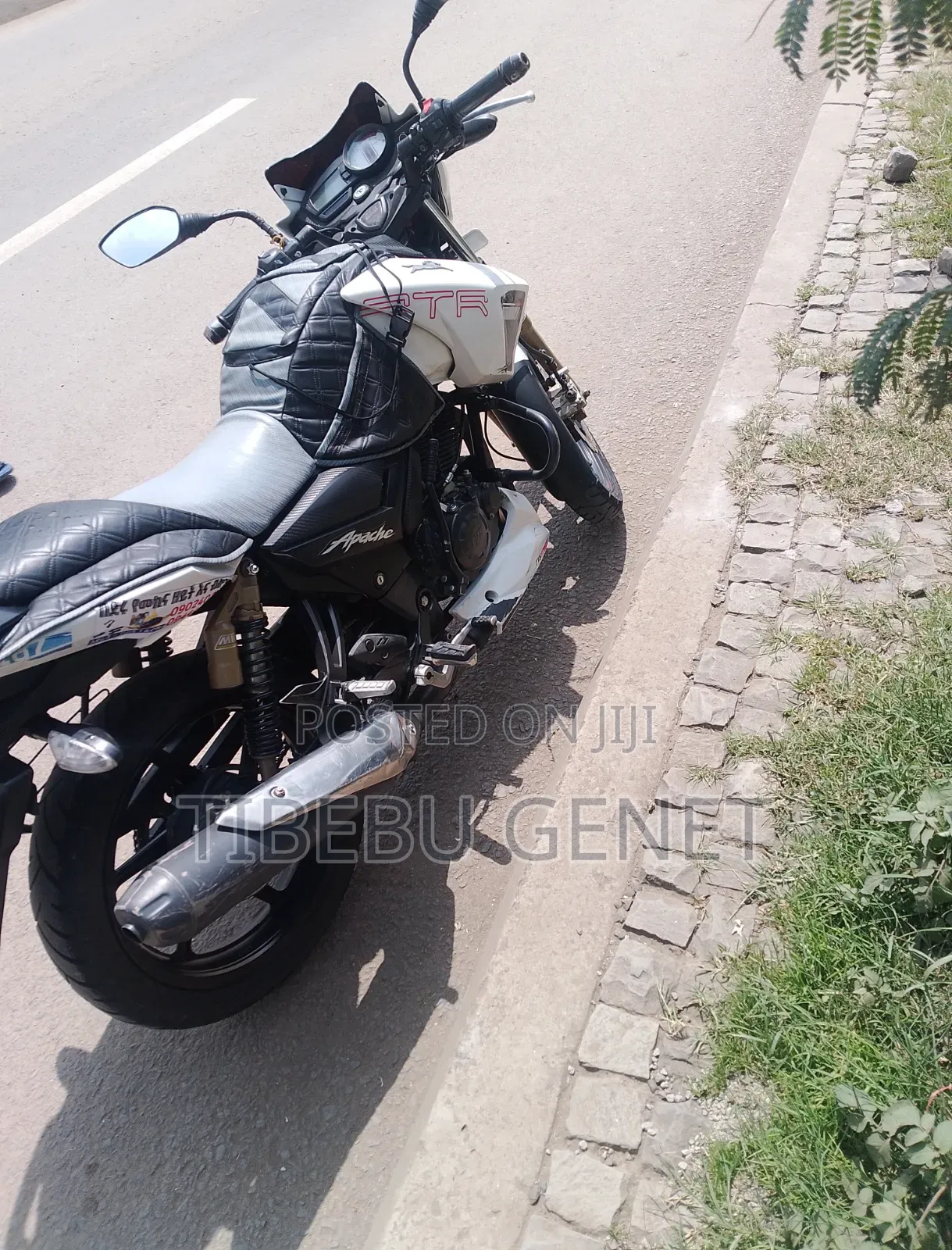 New TVS Apache 180 RTR 2021 Black