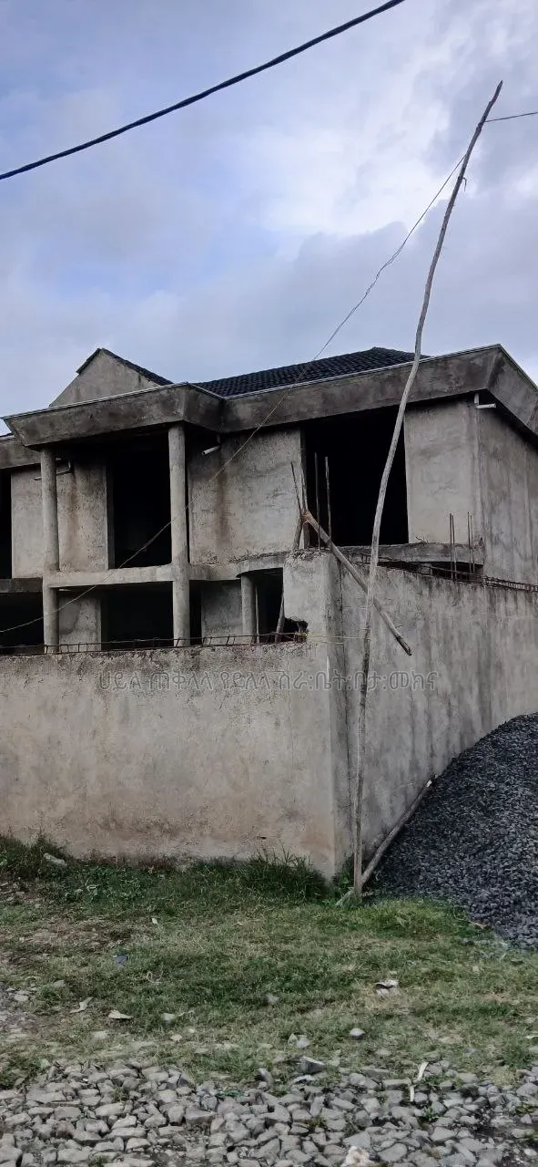 7bdrm Townhouse/Terrace in Rosseta Real State, Oromia-Finfinne for sale