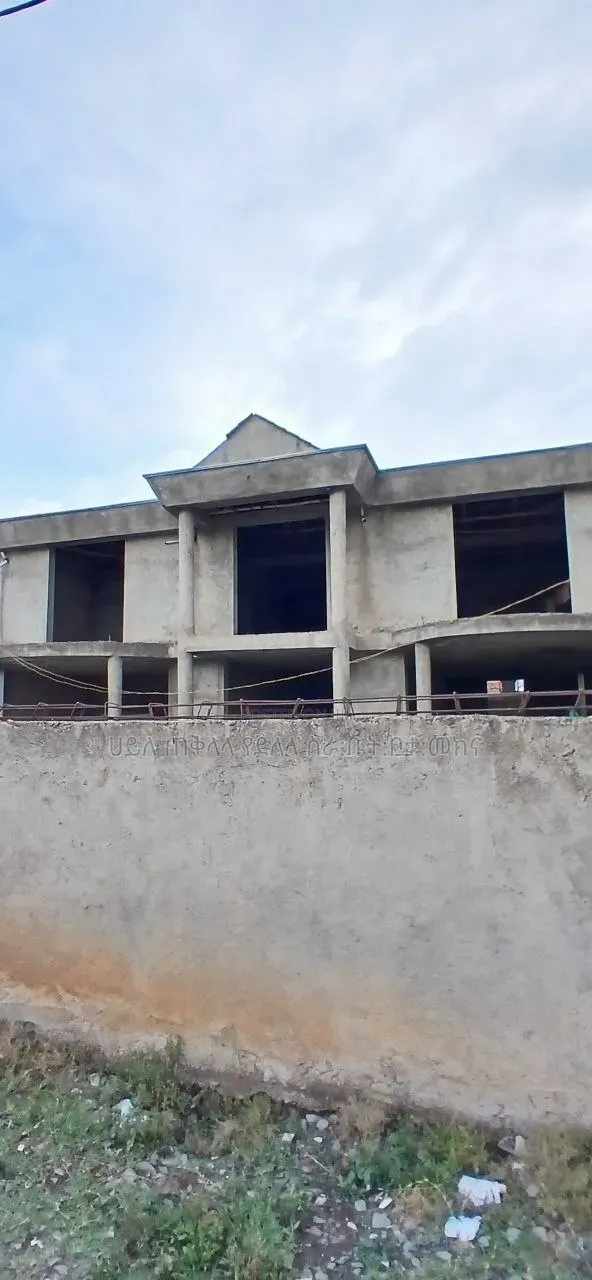 7bdrm Townhouse/Terrace in Rosseta Real State, Oromia-Finfinne for sale