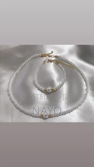 Cute Pearl Necklace and Bracelet